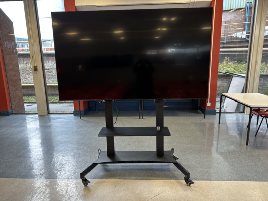 Indoor 85" LED Screen